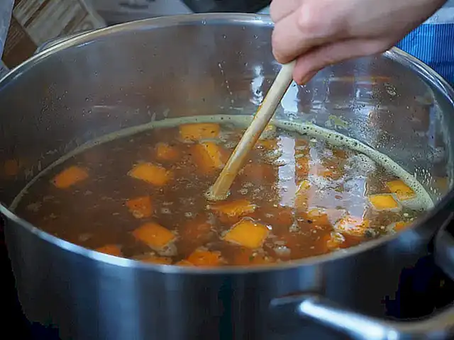 2. ¿Puedo utilizar caldo de pescado en lugar de caldo de verduras?