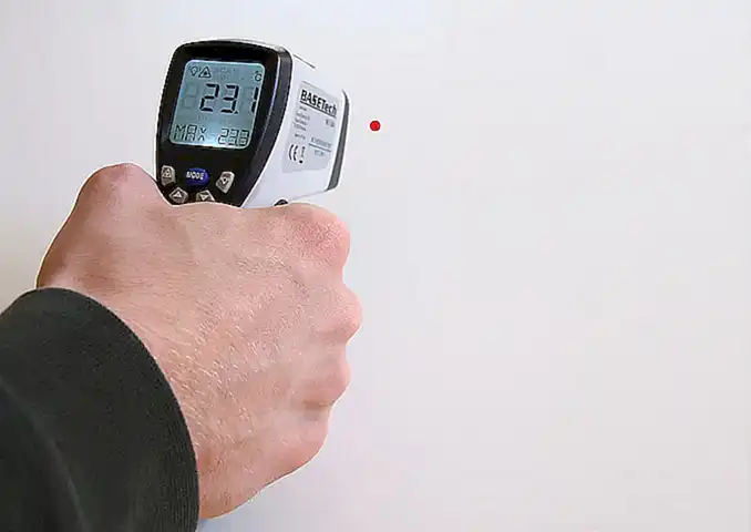 Ajusta la temperatura del horno a 200 grados Celsius