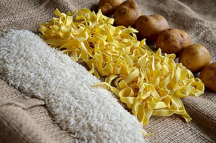 Añade los mejillones sin concha a una pasta o arroz