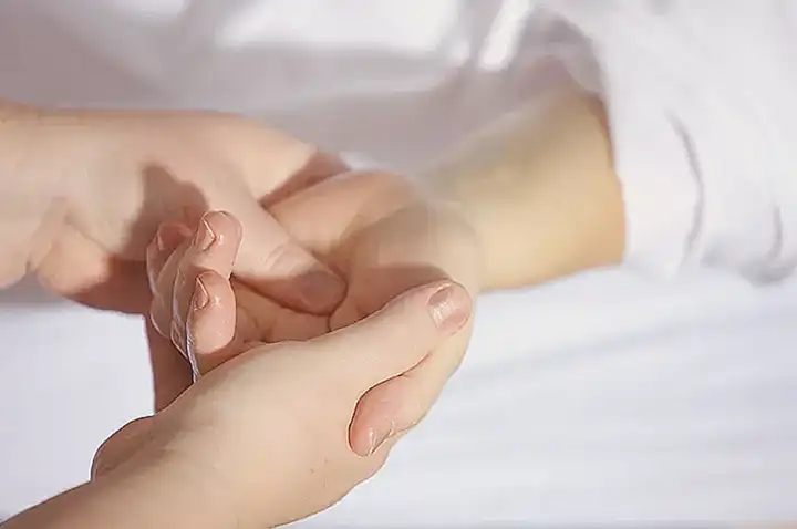 El pulpo puede ayudar a mejorar la salud de la piel y el cabello debido a su contenido de vitamina E y aminoácidos