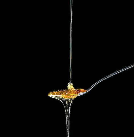 Endulzar con una pequeña cantidad de miel o sirope de agave en lugar de azúcar
