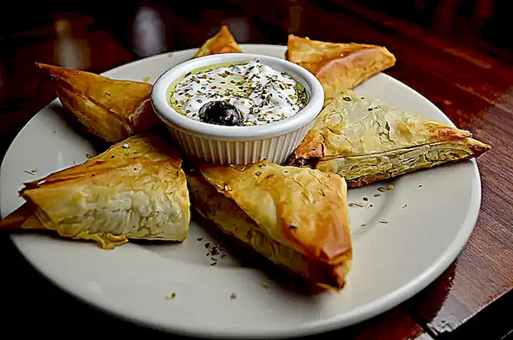 Envuelve los langostinos en una lámina de pasta filo