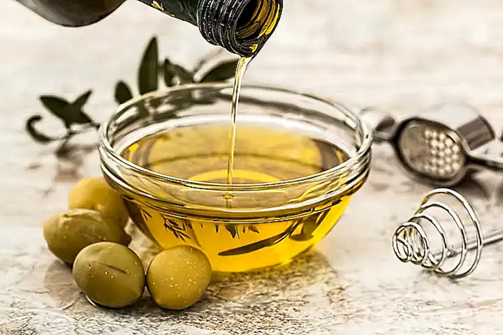 Espárragos a la parrilla con aceite de oliva y sal marina
