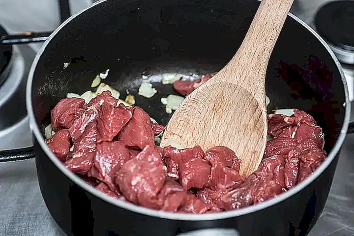 Ingredientes para la caldereta de bogavante portuguesa