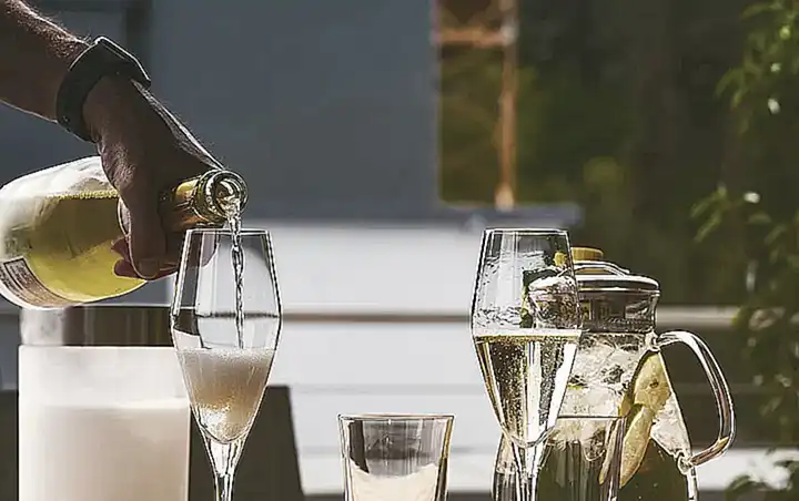 Los vinos espumosos también son una buena opción para acentuar los sabores marinos