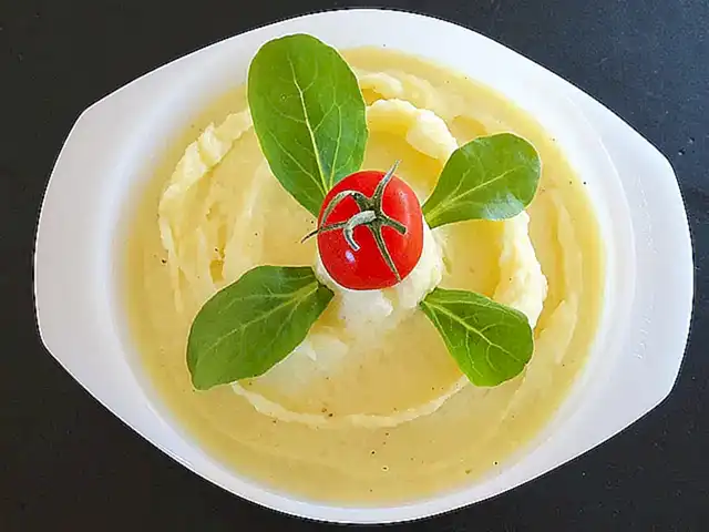 Puré de patatas con mantequilla y perejil