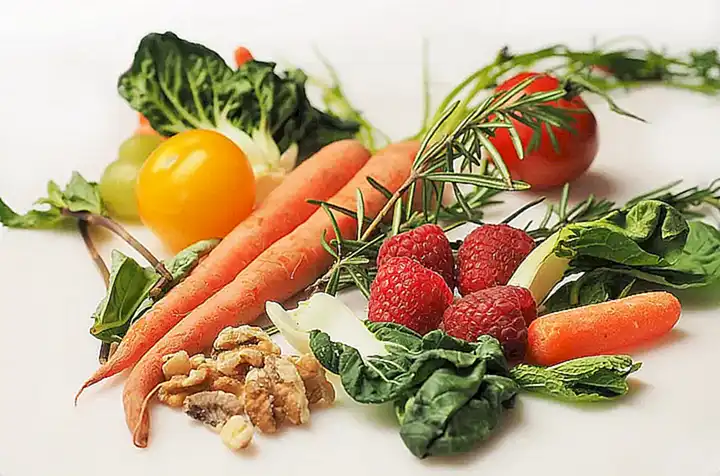 Recuerda hidratarte adecuadamente durante el día para complementar tu dieta saludable