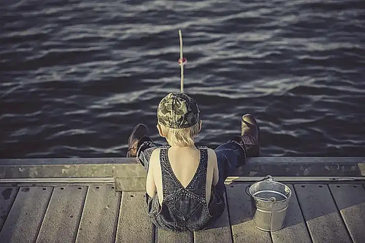 Su captura se realiza mediante pesca artesanal y en pequeña escala