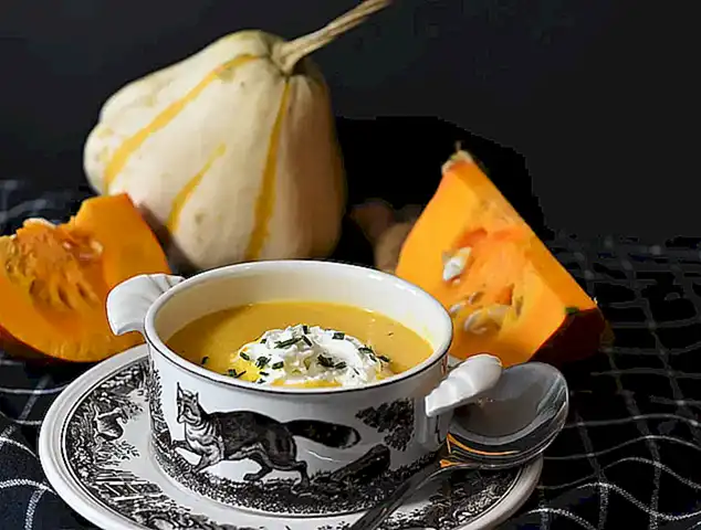 También se puede preparar una exquisita sopa de galera con tomate y especias