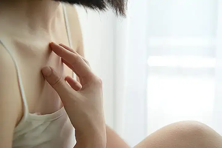 Tiene un excelente sentido del tacto y puede sentir hasta las más mínimas vibraciones en el agua