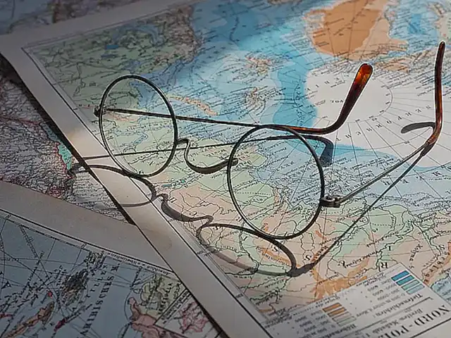 Utiliza aplicaciones de mapas como Google Maps o Waze