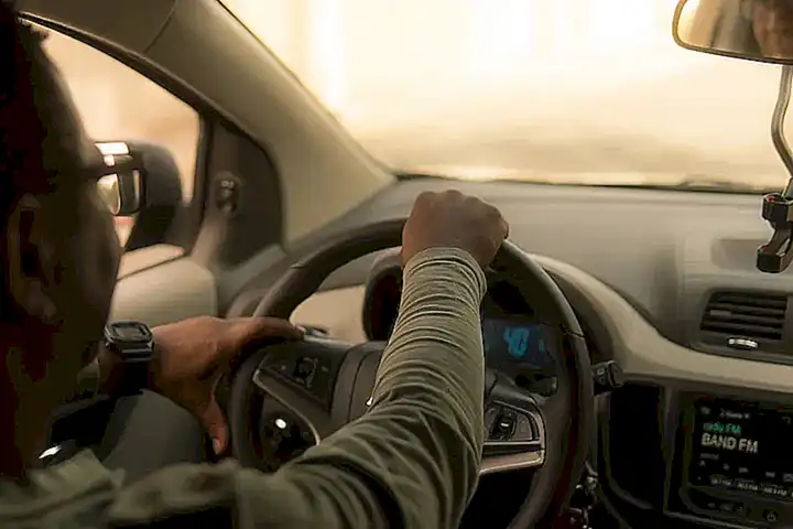 Utiliza aplicaciones de transporte como Uber o Cabify para llegar al río Das Ostras