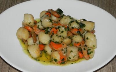 Vieiras al ajillo: receta fácil y rápida